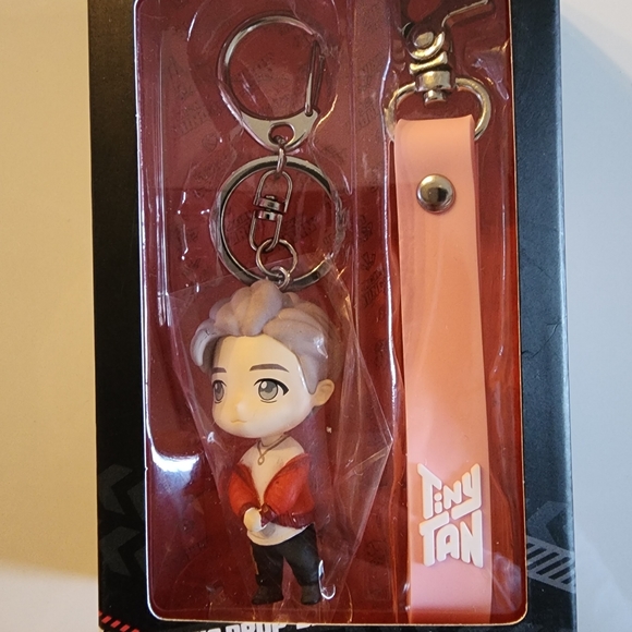 BRAND NEW BTS Tiny Tan RM Keyring - Picture 2 of 5
